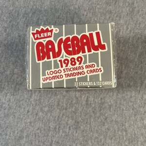 1989 Fleer Baseball  Updated Trading Cards Factory Sealed 132 cards& stickers
